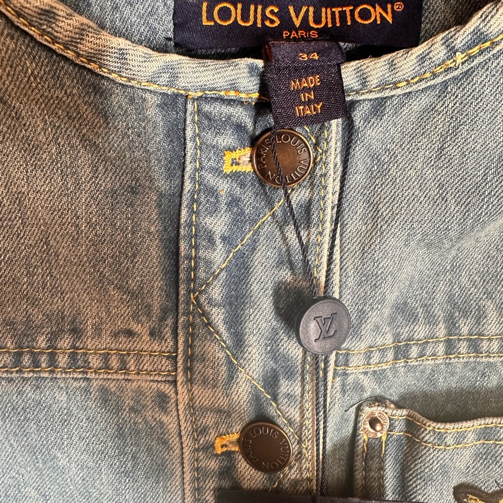 LV Light Blue Short Denim Jacket - Picture 6 of 10